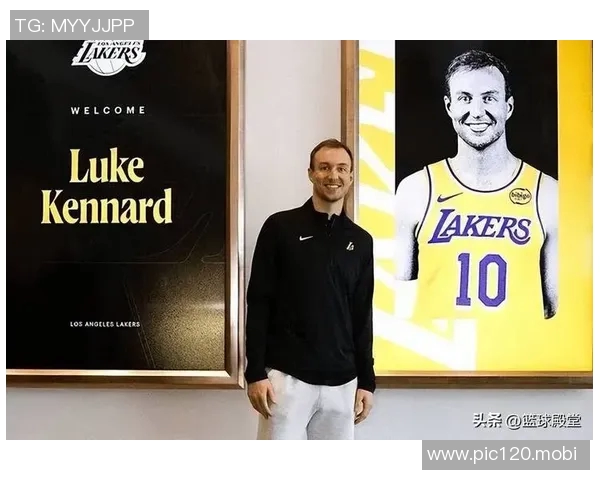 湖人大胜独行侠3喜1忧!詹姆斯满状态,2配角出价值,斯玛特不稳 湖人大胜独行侠3喜1忧!詹姆斯满状态,2配角出价值,斯玛特不稳